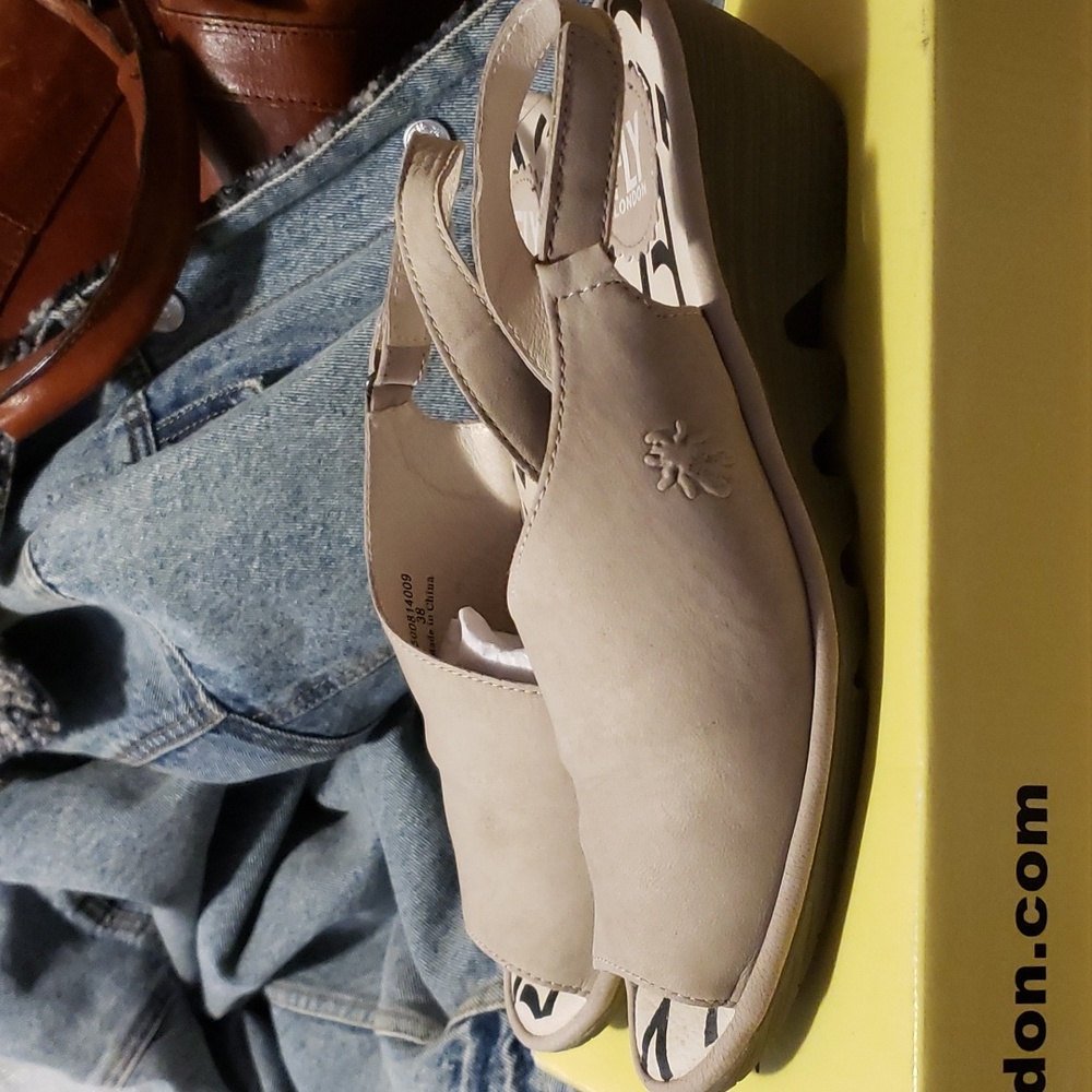 Fly London Cupido Slingback - Picture 2 of 5